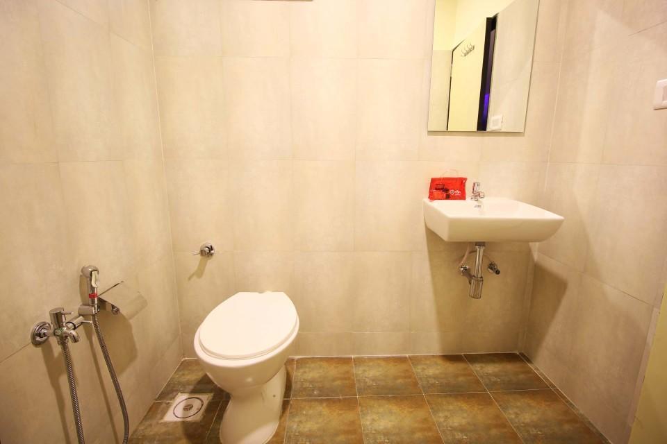 Hotel Ambience Sarkhej Bagian luar foto
