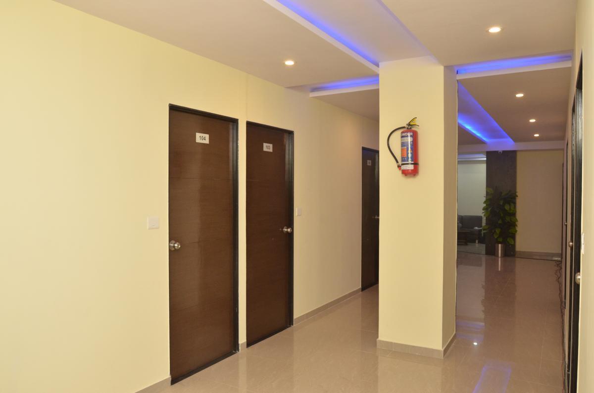 Hotel Ambience Sarkhej Bagian luar foto
